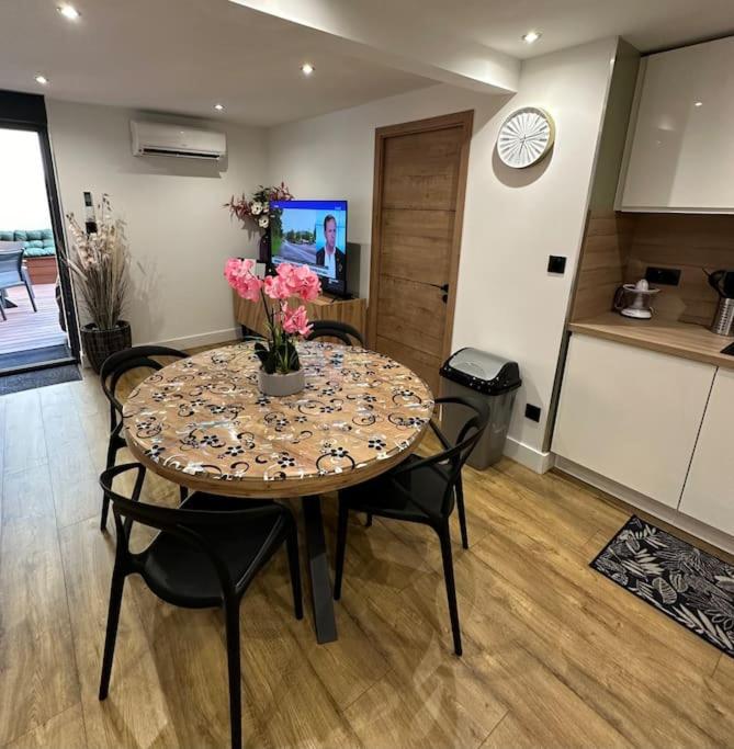 Le Briand Appartement 4Etoiles Nancy Thermal Cosy Avec Terrasse Wifi ภายนอก รูปภาพ